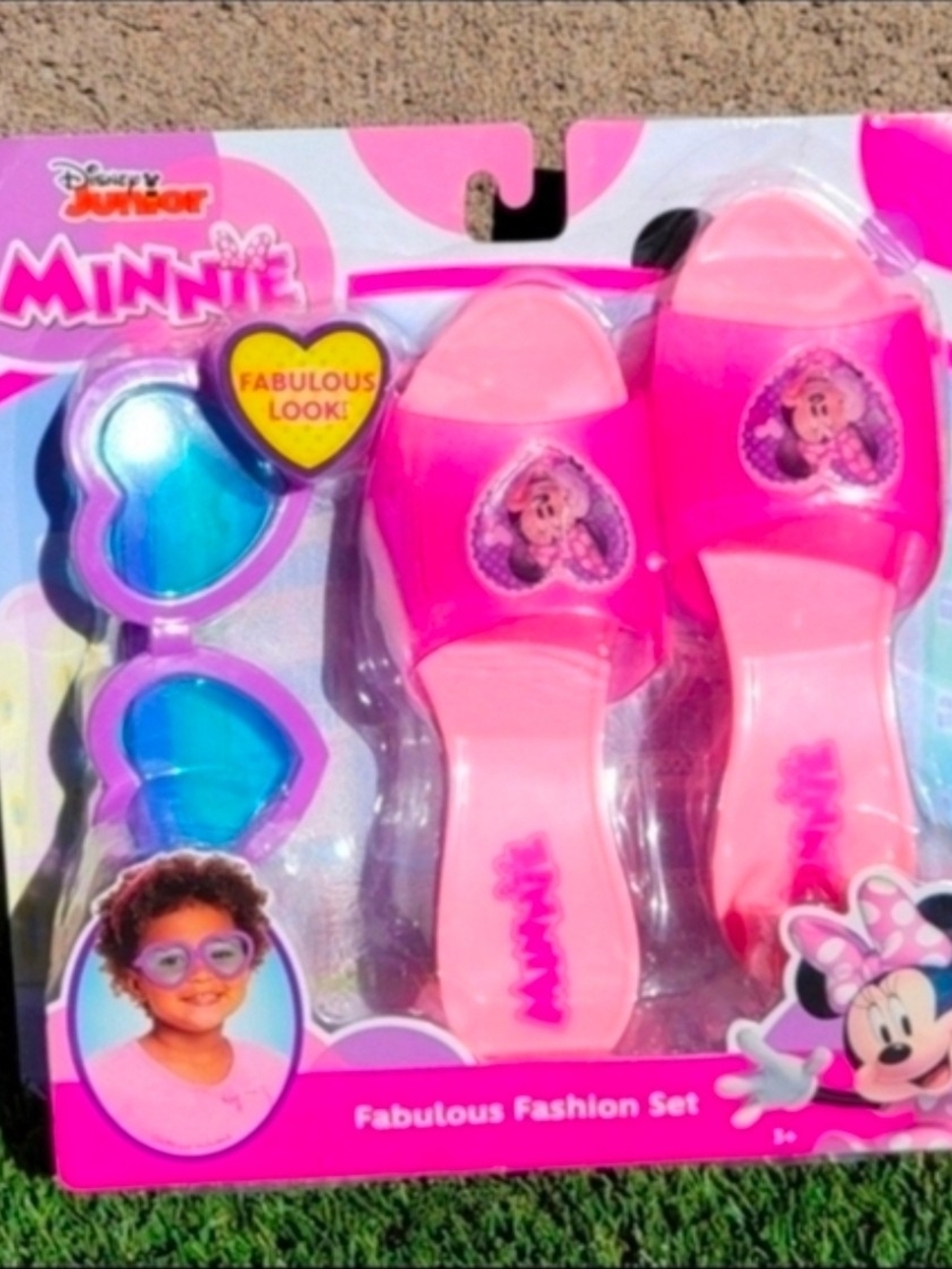 Disney Pink Minnie Fabulous Fashion Set & Purple Blue Heart Sunglasses NEW
